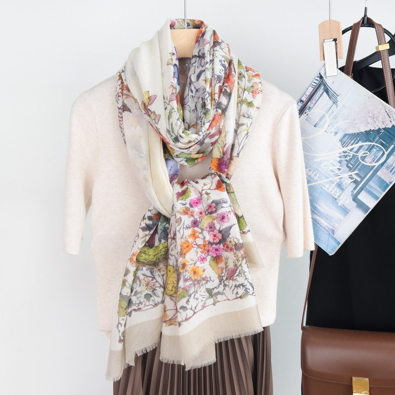 Reine Kaschmir-Schals mit Quas – Winter Clothing Hong Kong Bewertung und Preis